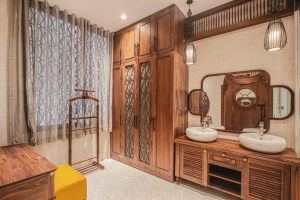 How to Decorate a Water Closet